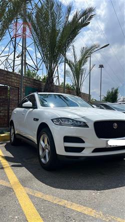 جاگوار F-Pace
